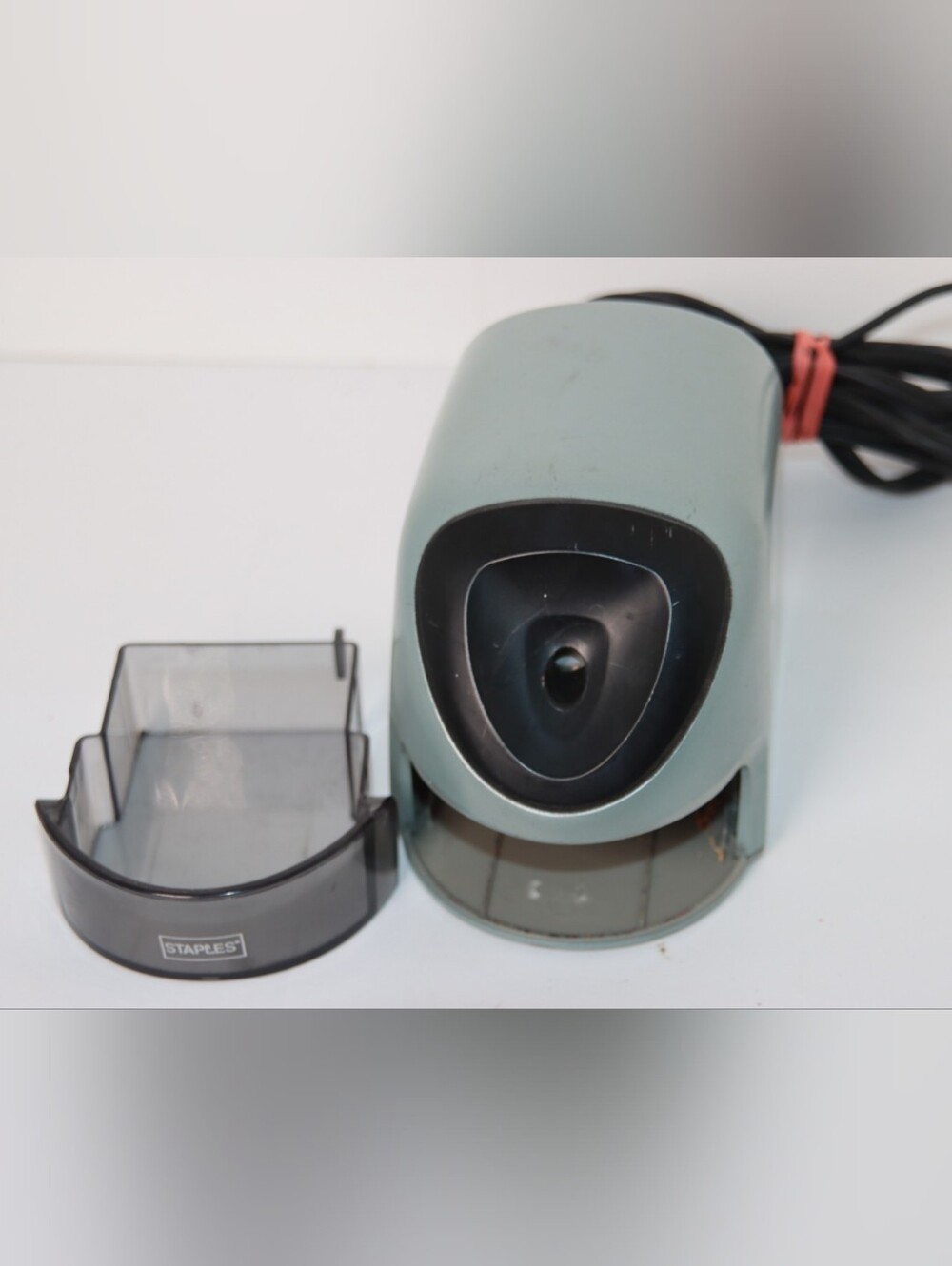 Staples Electric Pencil Sharpener